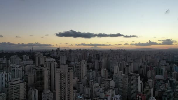 サンパウロブラジルの日没の街並み ダウンタウン歴史的中心部 ランドマーク都市の都市景観 市内の歴史的中心部にある建物や道 — ストック動画
