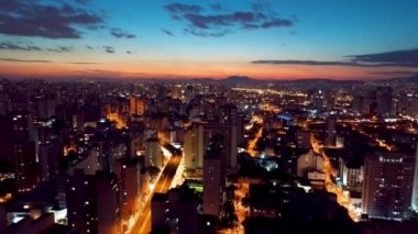 Sao Paulo Brezilya şehir merkezinin Metropolis panoramik manzarası. Ünlü turizm simgesi. Kentsel hava şehirleri.