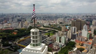 Sao Paulo Brezilya şehir merkezinin Metropolis panoramik manzarası. Ünlü turizm simgesi. Kentsel hava şehirleri.