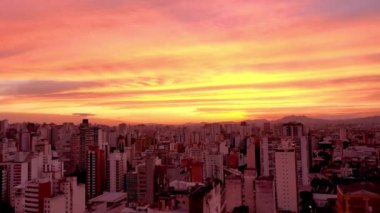 Sao Paulo Brezilya şehir merkezinin Metropolis panoramik manzarası. Ünlü turizm simgesi. Kentsel hava şehirleri.