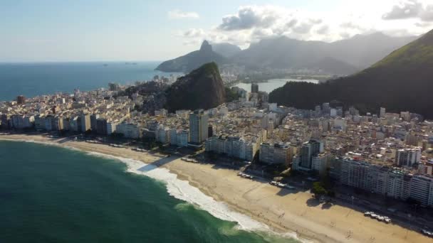 Ορόσημο Του Διεθνούς Ταξιδιωτικού Προορισμού Της Παράκτιας Πόλης Του Ρίο — Αρχείο Βίντεο