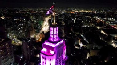 Sao Paulo Brezilya şehir merkezinin panorama şehir manzarası. Şehrin tarihi merkezinde ünlü turizm simgesi.