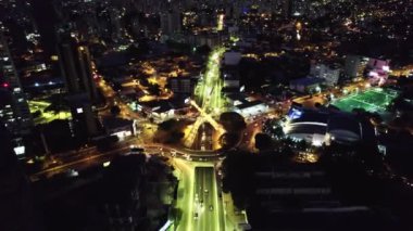Goiania şehir merkezi, orta batı Brezilya eyaleti Goias. Başkentin panoramik manzarası ünlü açık hava manzaralarıyla.