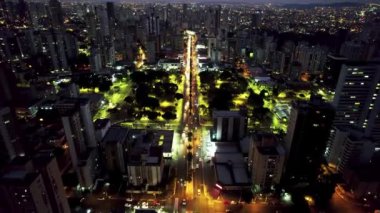 Goiania şehir merkezi, orta batı Brezilya eyaleti Goias. Başkentin panoramik manzarası ünlü açık hava manzaralarıyla.