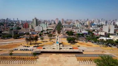 Goiania şehir merkezi, orta batı Brezilya eyaleti Goias. Başkentin panoramik manzarası ünlü açık hava manzaralarıyla.