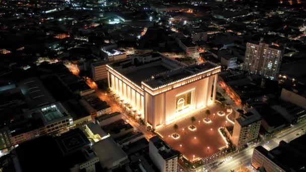 Vista Aérea Nocturna Del Centro Ciudad Con Pintoresco Colorido Edificio — Vídeo de stock