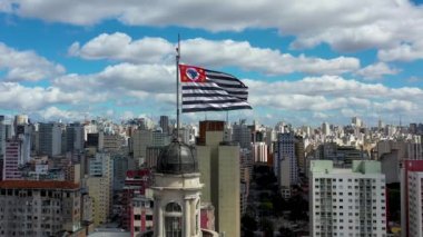 Sao Paulo Brezilya şehir merkezindeki panoramik hava manzarası. Şehir simgesi şehrin metropol manzarası. Binalar ve caddeler dönüm noktası. Dünya seyahati. Uluslararası turizm simgesi. Şehir Manzarası Merkezi.
