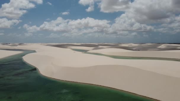 Veduta Aerea Laghi Acqua Piovana Punto Riferimento Brasiliano Dune Sabbia — Video Stock