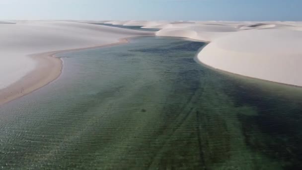 Panoramalandschaft Von Lencois Maranhesn Brasilien Malerische Sanddünen Und Türkisfarbene Regenwasserseen — Stockvideo
