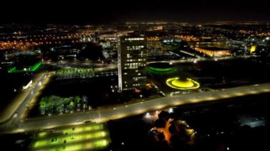 Brezilya 'nın merkezindeki Ulusal Kongre binasının havadan manzarası. Ülkenin şehir merkezindeki şehir manzarası..