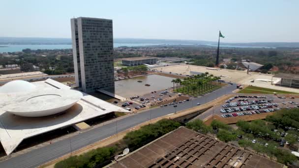ブラジリアブラジルのダウンタウンにある国会議事堂の空中風景 田舎のダウンタウンの首都の風景 — ストック動画