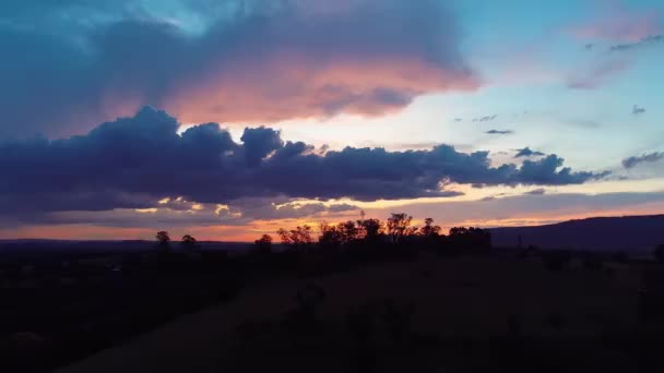 Solnedgång Antenn Landskap Jordbrukslandskap Landsbygden Grön Bakgrund Och Fält Scen — Stockvideo