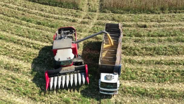 Aerial Scenery Harvesting Tractor Landscape Rural Countryside Harvest Background Agricukture — Stockvideo