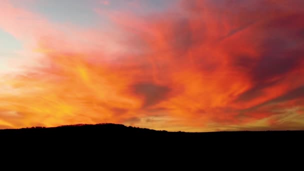 Sunset Farming Landscape Countryside Rural Scenery Green Forest Trees Mountains — 图库视频影像