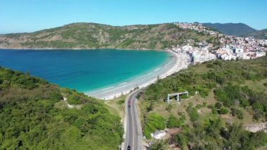 Rio de Janeiro Brezilya 'nın kıyı kenti Lakes Region turizm bölgesinin turkuaz suyu. Brezilya Karayipleri. Yaz seyahatleri. Tropikal manzara.