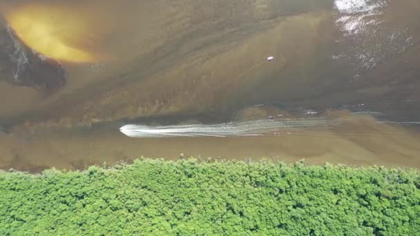 Panning Széles Kilátás Nyüzsgő Folyóparton Partján Város Itanhaem Sao Paulo — Stock videók