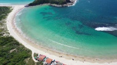 Rio de Janeiro Brazilya 'nın kıyı şehri Lakes' in huzurlu manzarası. Brezilya Karayipleri. Tropik seyahat yerleri. Yaz manzarası.