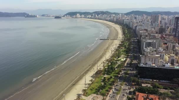 Panning Breed Van Kuststad Santos Sao Paulo Brazilië Populaire Strand — Stockvideo