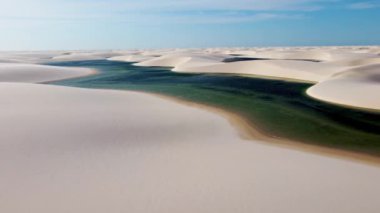 Lencois Maranhenses Maranhao Brezilya. Tatil gezisi için tropik bir manzara. Kuzeydoğu Brezilya. Uluslararası seyahat yerleri.