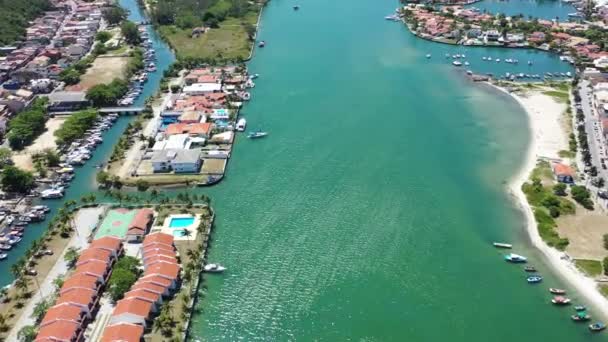 Ειρηνικό Τοπίο Της Παράκτιας Πόλης Των Λιμνών Περιοχή Του Ρίο — Αρχείο Βίντεο