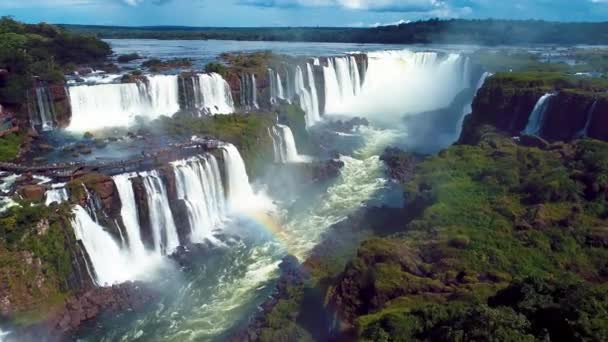 Natuurlandschap Van Reusachtige Rivier Watervallen Internationaal Reizen Wereldtoeristisch Oriëntatiepunt — Stockvideo