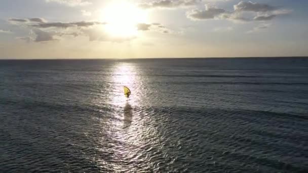Πολύχρωμο Ηλιοβασίλεμα Ουρανό Διάσημη Παραλία Της Jericoacoara Κατάσταση Της Ceara — Αρχείο Βίντεο