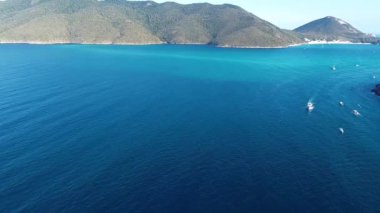 Rio de Janeiro Brezilya 'nın Sahil Bölgesi' nin çarpıcı Karayip suları. Brezilya Karayipleri. Tropik seyahat yerleri. Yaz manzarası.