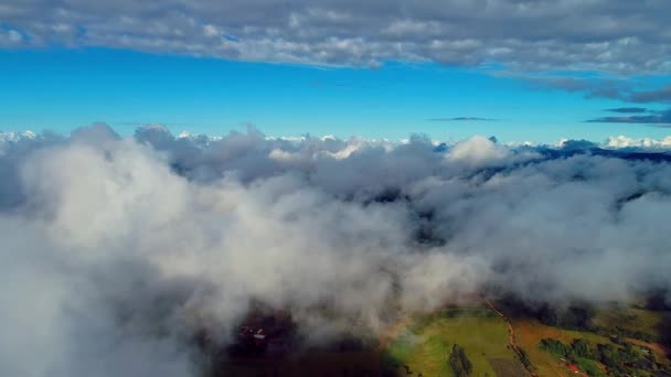 Panorámica Amplia Vista Aérea Niebla Paisaje Matutino Centro Distrito Mañana — Vídeo de stock