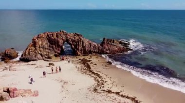 Jericoacoara Ceara Brezilya. Brezilya 'nın Ceara eyaletindeki tatil gezileri için tropikal plaj manzarası. Seyahat varış noktası.