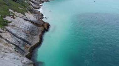 Rio de Janeiro Brezilya 'nın Sahil Bölgesi' nin çarpıcı Karayip suları. Brezilya Karayipleri. Tropik seyahat yerleri. Yaz manzarası.