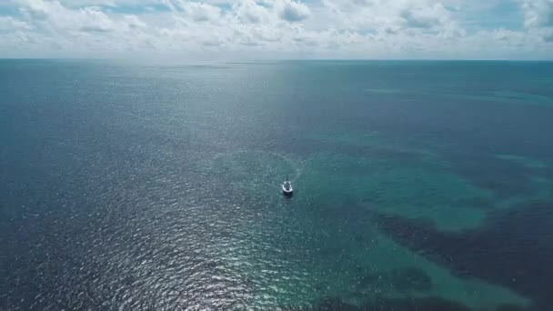 美国佛罗里达州弗罗里达群岛惊人岛屿的全景 热带天际线旅行目的地 绿松石湾水 — 图库视频影像