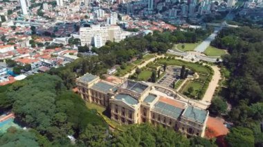 Sao Paulo Brezilya 'nın şehir manzarası. Şehir merkezinin çarpıcı manzarası. Kent simgelerinin Metropolis manzarası.