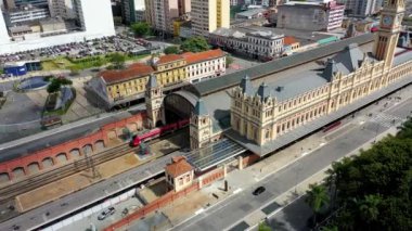 Sao Paulo Brezilya 'nın şehir manzarası. Şehir merkezinin çarpıcı manzarası. Kent simgelerinin Metropolis manzarası.