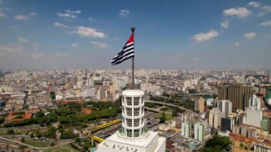 Sao Paulo Brezilya 'nın şehir manzarası. Şehir merkezinin çarpıcı manzarası. Kent simgelerinin Metropolis manzarası.
