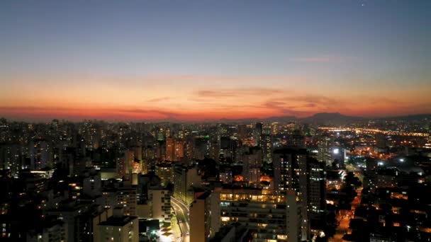 圣保罗市中心的日落 日落时市中心的风景 地标城市的大都市景观 — 图库视频影像