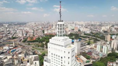 Sao Paulo Brezilya 'nın şehir manzarası. Şehir merkezinin çarpıcı manzarası. Kent simgelerinin Metropolis manzarası.