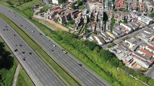 サンパウロ ブラジルのダウンタウンに近いバンデイヤンツ高速道路 サンパウロ州の田舎の都市に人々を結ぶ有名なブラジルの道路 — ストック動画