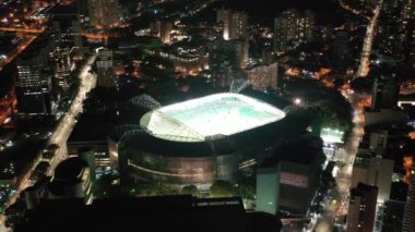 Sao Paulo Brezilya 'nın şehir manzarası. Şehir merkezindeki spor merkezinin göz kamaştırıcı manzarası. Sao Paulo Brezilya şehir merkezindeki futbol stadyumu..