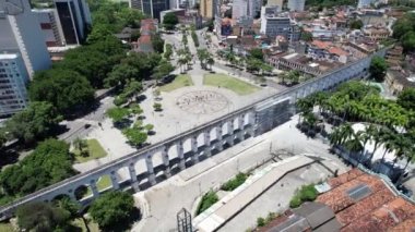 Rio de Janeiro Brezilya. Rio de Janeiro Brezilya şehir merkezindeki ünlü Lapa Turizm Kemerleri. Rio de Janeiro Brezilya 'nın kartpostalı. Şehir merkezinin genel tren istasyonu.