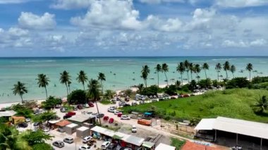 Kuzeydoğu Brezilya. Alagoas Brezilya 'daki Sao Miguel dos Milagres Plajı. Alagoas Brezilya 'daki Mucize Yolu. Tropikal seyahat hedefi.