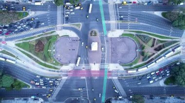 Buenos Aires Arjantin şehri. Arjantin 'in şehir merkezindeki turizm manzarası. Turizm simgesi. Şehir merkezinin dışında. Buenos Aires 'in şehir manzarası.