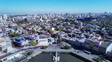 Buenos Aires Arjantin şehri. Arjantin 'in şehir merkezindeki turizm manzarası. Turizm simgesi. Şehir merkezinin dışında. Buenos Aires 'in şehir manzarası.