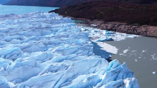 阿根廷巴塔哥尼亚El Calafate的Los Glaciares国家公园 巴塔哥尼亚令人惊叹的冰山景观 Perito Moreno Glacial 巴塔哥尼亚的风景El Calafate阿根廷的旅游目的地 — 图库视频影像