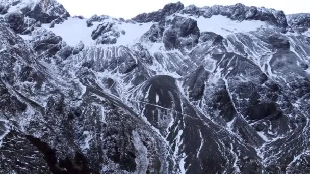 位于阿根廷Tierra Del Fuego省乌斯怀亚的Martial Glacier称为Town End World 神奇的雪山 Ushuaia Patagonia阿根廷 Ushuaia阿根廷Tierra — 图库视频影像