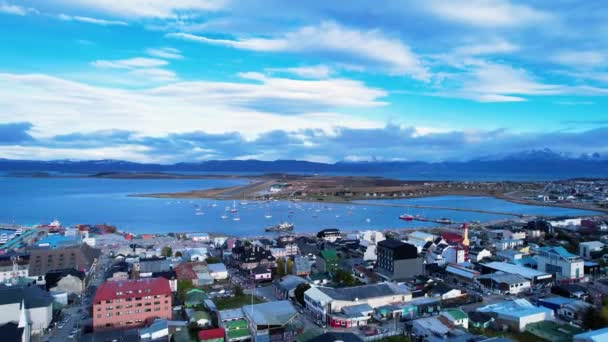 Downtown Ushuaia Argentina Tierra Del Fuego Natural Landscape Scenic Town — Stockvideo