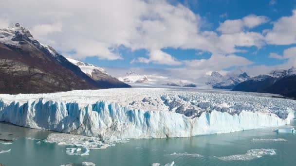 阿根廷巴塔哥尼亚El Calafate的Los Glaciares国家公园 巴塔哥尼亚令人惊叹的冰山景观 Perito Moreno Glacial 巴塔哥尼亚的风景El Calafate阿根廷的旅游目的地 — 图库视频影像