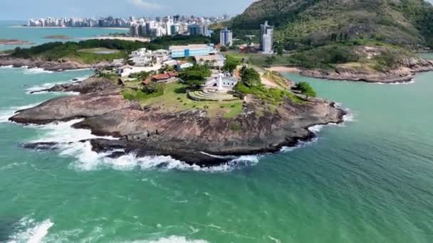 Tropisch Landschap Van Santa Luzia Vuurtoren Aan Kust Stad Vila — Stockvideo