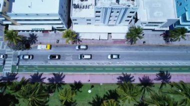 Miami Beach Florida 'da. Miami Beach Birleşik Devletleri. Florida Eyaletindeki Miami Beach sahil manzarası. Seyahat güzergahı. Tropik seyahat.