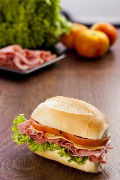 Mortadela-Sandwich — Stockfoto