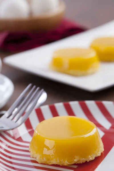 Quindim, a Brazilian dessert — Stock Photo, Image